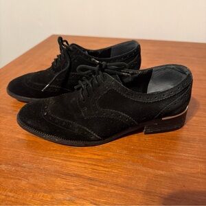 Women’s Wingtips Brogue Shoes Low Block Heel Lace-up By Marc Fisher Size 6.5M